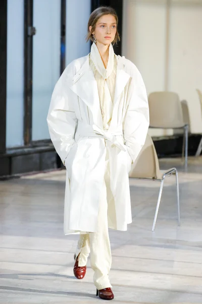 Look 18